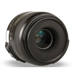 Objetiva Nikon AF-S DX NIKKOR 40mm f2.8G Micro - USADA