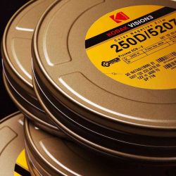 Filme fotográfico 35mm Kodak VISION3 250D/5207 ISO 250 Colorido 24 poses (REBOBINADO)