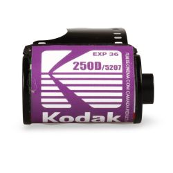 Filme fotográfico 35mm Kodak VISION3 250D/5207 ISO 250 Colorido 36 poses (REBOBINADO)